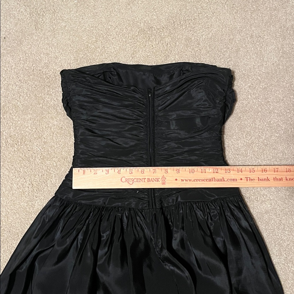 Lillie Rubin Vintage Strapless Dress- “crumb catcher” type “rouched” V bodice - Picture 11 of 13